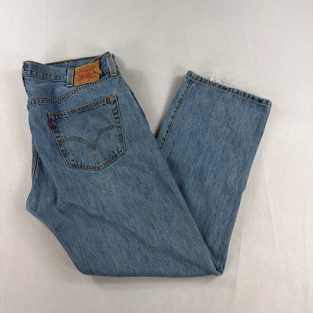 Y2K Levi's 501 Original Straight Leg Button Fly Light Wash Jeans Mens 42x32‎